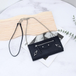 2025 V&auml;ike &otilde;lakott Ehtne nahk Naiste crossbody kotid Suurep&auml;rane veisenahk Neetidega Mootorrattakott Kett V&auml;ike k&auml;ekott Rahakott must