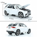 Mercedes Benz GLE 63s AMG linnamaasturi simulatsioon survevalu ja m&auml;nguasjas&otilde;idukid Helid ja valgus, tagasit&otilde;mbamisauto 1:32 sulami mudel