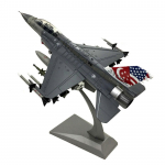 1:72. skaala F-16D r&uuml;ndelennuk, metallist survevalu lennuk, sisaldab sulamist alust m&auml;lestuseks ja kogumiseks