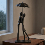 Malmist figuur Must metallist paar Vabaltseisav skulptuur paaridele Vihmavari