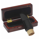 CA-30 k&auml;sitsi valmistatud tenorsaksofoni huulik must