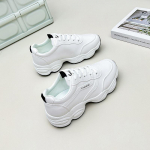 Naiste vabaaja libisemisvastased kerged jooksujalatsid Hingavast PU-nahast k&auml;imisjalatsid N&ouml;&ouml;ritavad tennised naiste tossud 35