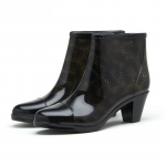 Naiste vihmasaapad Veekindlad PVC-plastikust kingad Mood K&otilde;rged kontsad Pahkluusaapad Keskmise kontsaga T&otilde;mblukuga Kummikud Libisemiskindlad Vade &Uuml;lekingad 38