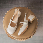 Naiste slingback platvormkontsaga sandaalid, kinnine kandiline nina, madal konts, pulmapeo kleidikingad, suvised pandlaga rihmaga Mary Janes kingad naistele 33 aprikoosi