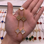 Boutique Neljak&auml;pa Ristikheina Viie &Otilde;iega K&auml;ev&otilde;ru 18K Kerge Luksus Ins Disain Mood Peen Mitmek&uuml;lgne Meeste ja Naiste Mudelid K&auml;ev&otilde;ru Boutique Bracelet