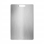 Paksustatud roostevabast terasest &uuml;marate nurkadega l&otilde;ikelaud ohutuks toiduvalmistamiseks Kriimustuskindel l&otilde;ikelaud L