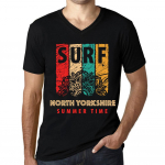 Meeste vintage T-s&auml;rk Graafiline T-s&auml;rk V-kaelusega surfi suveaeg P&Otilde;HJA-YORKSHIRE'i s&uuml;gavmust S must