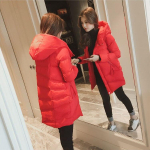 Puuvillast polsterdatud riided naiste keskmise pikkusega leivaga jakk, vaba vabaaja &otilde;pilastele, paksendatud Korea uus mantel XXL punane