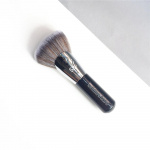 Meigipintsel Pro Full Coverage Airbrush #53 / Mini Fan Brush #53.5 M&auml;&auml;ratud esilet&otilde;stetud kontuuriga jumestuspuuder p&otilde;sepuna kosmeetiline pintsel SEP53 must