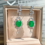 Simuleeritud paraiba, v&auml;rviline teemantsmaragd, daami ehtekomplekt smaragdroheline