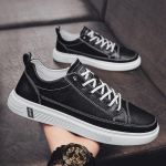 Uued meeste moes vabaaja nahast kingad Meeste valged vulkaniseeritud kingad Tossud Hingavad madalad kingad meestele Zapatillas De Hombre 39