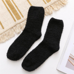 1 paari pehmeid hubaseid ka&scaron;miirsokke meestele naistele talvesooja une voodi p&otilde;randale kohevad sokid 1 Pair must