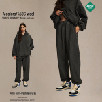 2024. aasta s&uuml;gise Ameerika meeste retroh&otilde;ngulised vabaaja pestud, v&auml;rvitud vabad p&uuml;ksid &ndash; trendikas sportlik stiil S