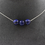 Pierres et Min&eacute;raux. Collier 3 perles Lapis Lazuli 8 mm. Chaine en acier inoxydable Collier femmes, hommes. Taille personnalisable.