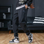 Kevad S&uuml;gis Suur Suurus Meeste Jogger Jeans Streetwear Vabaaja Denim Cargo P&uuml;ksid Veniv Puuvill Kitsenevad Jeans L&otilde;dvad P&uuml;ksid 8XL must