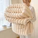 230*200cm Premium Pl&uuml;&uuml;sist Triibuline Viskevilt - &Uuml;lipehme, Soe ja Hubane Diivanile, Voodile, Kontorisse, Reisile, Matkamiseks, Kalastamiseks - Mitmek&uuml;lgne Kogu Hooaja Kingitus 200*230cm