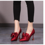 Moodsad pealelibistatavad siidist lipsukesega pumbad naistele, seksikad terava ninaga stilettokontsad, peokingad naistele, mustad punased &uuml;lisuure kontsaga pumbad naistele 8,5 cm 40 veinipunane v&auml;rv