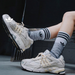 Adidas Flashback Kingad RESPONSE CL Isa Kingad Meeste ja Naiste Adidas Ristik GZ1562 48 valge