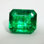 Sambia LOODUSLIK SMARAGD Roheline Emerald-l&otilde;ige 9.90 ct SERTIFITSEERITUD Lahtine V&auml;&auml;riskivi 13 mm roheline