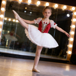 Laste balletietenduse kost&uuml;&uuml;m TUTU seelik, t&auml;iskasvanute klassikalise balleti alusseelik mahukas seelik ballikleit v&otilde;istlus 90 punane