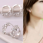 Lady Sweet Flower Huggie k&otilde;rvar&otilde;ngad Hoops One Size