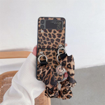 Leopard Print Hand Ring nahast telefoni&uuml;mbris Samsung Galaxy Z Flip 4 3 kaanega armsad kaitse&uuml;mbrised telefonile Z Flip3 Flip4 5g Funda For Z Flip 4