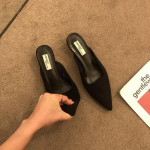 Naiste sussid, terava varbaga Leopard Disain, &otilde;hukesed madalad kontsad, Must Flock Disain vabaaja Muulade p&uuml;ksid, mustad &otilde;ues 35 must