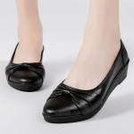 Naiste mood magusad kerged libisemisvastased mustad &uuml;mmargused varvastega kummist kingad Naiste vabaaja kevad- ja s&uuml;gistalvip&uuml;ksid 40 must