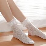 Seksikad pitsist v&otilde;rksokid Segakiuga l&auml;bipaistvad veniv elastsusega pahkluu v&otilde;rkl&otilde;ng &otilde;hukesed naiste lahedad sokid One Size must