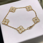 Boutique Neljak&auml;pa Ristikheina Viie &Otilde;iega K&auml;ev&otilde;ru 18K Kerge Luksus Ins Disain Mood Peen Mitmek&uuml;lgne Meeste ja Naiste Mudelid K&auml;ev&otilde;ru Boutique Bracelet