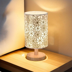 1 &uuml;limoodne t&auml;ispuidust laualamp - stiilne p&otilde;hjamaisest kangast lambivari, k&auml;sitsi reljeefne kunst, t&auml;iuslik magamistoa &ouml;&ouml;kapi dekoratiivlamp Flower Creative Style