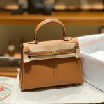 T&auml;iustatud teise p&otilde;lvkonna h&otilde;bedane pandlaga kott naistele Uus mudel peopesamustriga veisenahast k&auml;ekott &Otilde;lakott Crossbody kott Trendikas 22x 15x 6cm+with gift box amarant