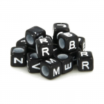 Perle D&eacute; Alphabet 6mm noir et blanc 300 pi&egrave;ces