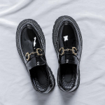Meeste patentnahast hobuseraua detailiga mokassiinid: L&auml;ikivad slip-on kingad, paksude talladega, k&otilde;rgust lisavad Briti vabaajajalatsid Size 39