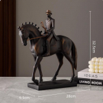 Vaigu k&auml;sit&ouml;&ouml; Retro R&uuml;&uuml;tel H&auml;rrasmees Aadel Hobuses&otilde;idu Figuur Hobuse Figuriin Realistlik Figuur Kuju Kodu Kaunistus
