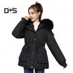 Naiste talvemantel Paks pl&uuml;&uuml;s karvane kapuutsiga pikkade varrukatega taskud pingutusn&ouml;&ouml;rid v&ouml;&ouml;kohal lukuga tuulekindel keskmise pikkusega mantel v&auml;lisriided M hall