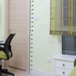 Multifilmi k&otilde;rguse skaala seinakleebis Loominguline k&otilde;rguse m&otilde;&otilde;tmine, laste joonlaud, kasvamise tabel, seina isekleepuvad kleebised ruumi kaunistus