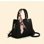 Nahkkott Keskealine emakott Red Bride Pulmakott K&auml;ekott Moodne suur kott One Size must