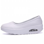 &Otilde;hkpadjaga kingad Naiste nahast tasapinnalised libisemiskindlad &otilde;e kingad Mugavad 35 valge