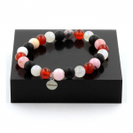 Pierres et Min&eacute;raux. Bracelet Perles Agate Rouge + Pierre de lune + Onyx noir mat + Opale Fabriqu&eacute; en France.