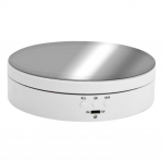 360 kraadi elektriliselt p&ouml;&ouml;rlev alus kolme reguleeritava kiirusega ehete, kellade ja 3D-mudelite eksponeerimiseks valge