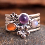 Kolmest kivist s&otilde;rmus, kingitused kuusk, h&otilde;bedane v&otilde;lus&otilde;rmus, looduslik v&auml;&auml;riskivi, kuukivist s&otilde;rmus, h&otilde;beehted 4 valge