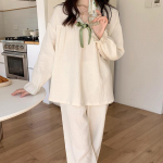 Naiste puuvillased pidžaamad, prinditud Korea armsad t&uuml;drukute vabaaja V-kaelusega pikkade varrukatega Kawaii s&uuml;gis- ja talvised magamisriided, &scaron;ikk trend M