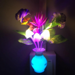 1tk Seitse v&auml;rvi automaatne v&auml;rvimuutus USA pistik induktsioon unistuste seente seen Luminaria lamp 220 V LED lill EU