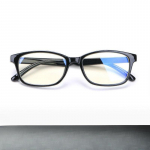 Uued t&auml;iskaadrilised punased ja rohelised prillid, &uuml;likerge s&otilde;idu v&auml;rvikorrektsioon, spetsiaalne l&uuml;hin&auml;gelikkus, universaalsed heledad v&auml;rviprillid