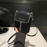 Moodne narmastega &otilde;lakott Lihtsus helmesdisain Kuum m&uuml;&uuml;k crossbody-kotid naistele P&otilde;histiil PU klapiga