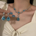 Moodne ehtekomplekt kaelakee k&otilde;rvar&otilde;ngad naistele sinine