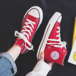 2025 uus stiil vabaaja meeste kingad pehme tallaga hingavad moekad kerged sussid naiste kingad &uuml;hekihilised kingad 35 women must