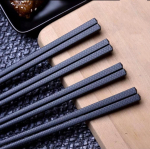 1 paar Jaapani Sushi s&ouml;&ouml;gipulgad Komplekt Sulamist S&ouml;&ouml;gipulgad Terava Otsaga Must K&otilde;rge Temperatuurikindel Lauan&otilde;ud K&ouml;&ouml;gitarvikud
