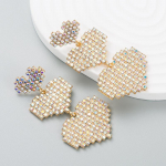 Naiste k&otilde;rvar&otilde;ngad liialdatud pika armastuse kujuga t&auml;iskristallsulamist komplekt v&auml;rvilised kivist k&otilde;rvar&otilde;ngad OneSize punane